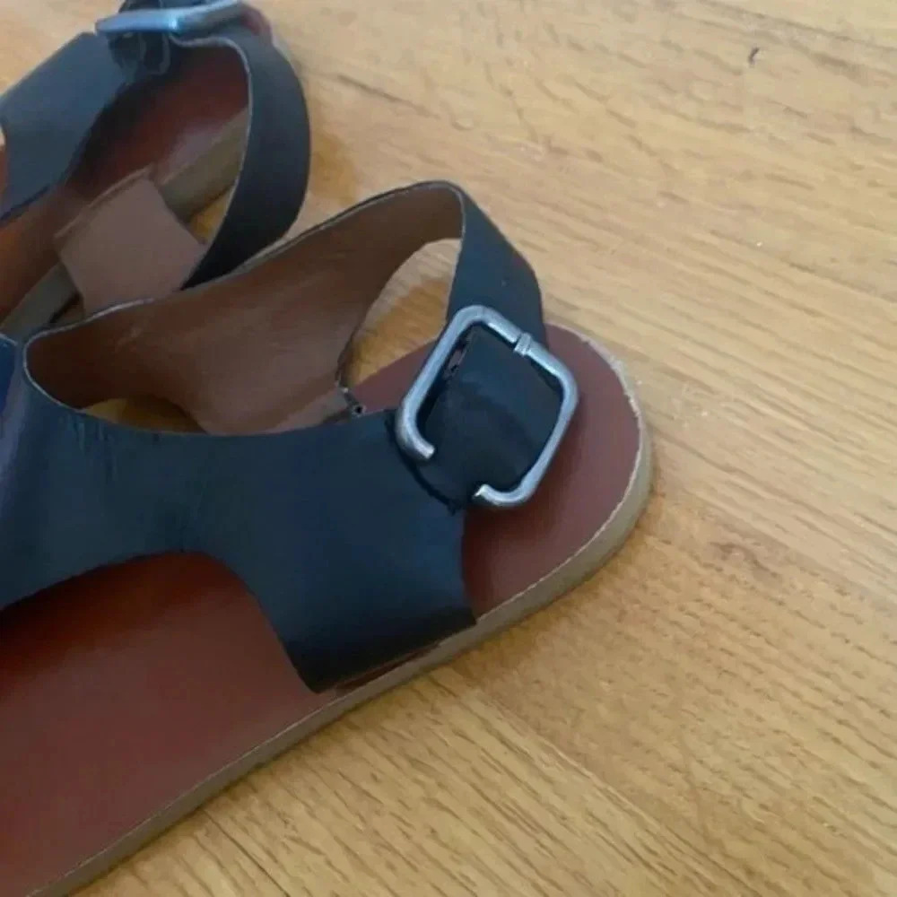 Lucky Brand Black Leather Sandals - Picture 7 of 9